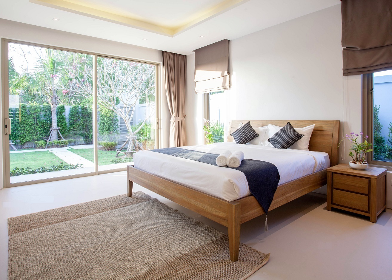Cast floor in bedroom
